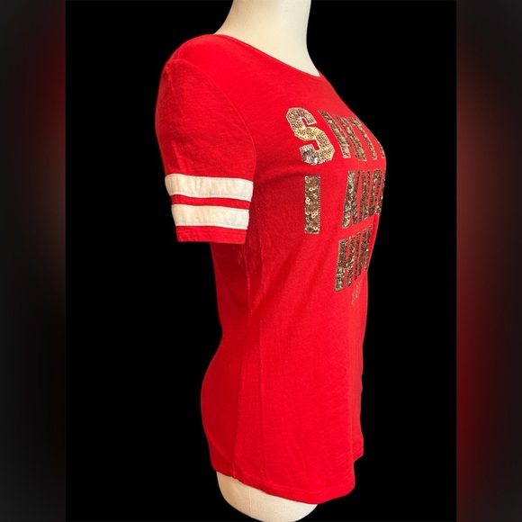 PINK Victoria’s Secret Santa I Know Him! Red sequins T-shirt Christmas - size XS - Picture 2 of 4